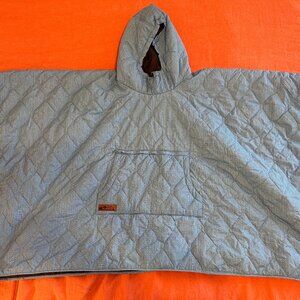 Kavu Puffy Pancho Blanket